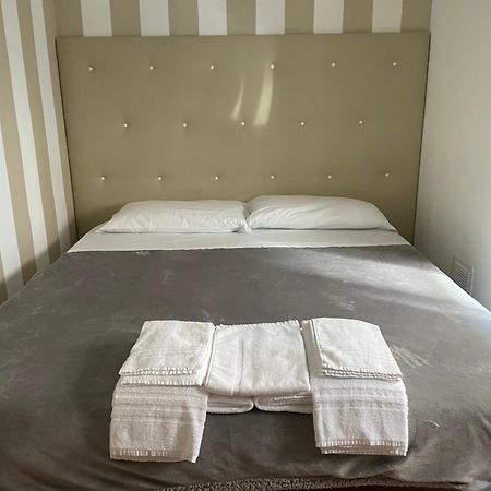 Alderi Hotel Matera Bagian luar foto