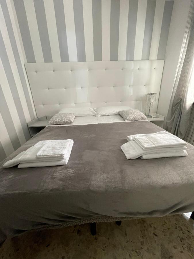 Alderi Hotel Matera Bagian luar foto